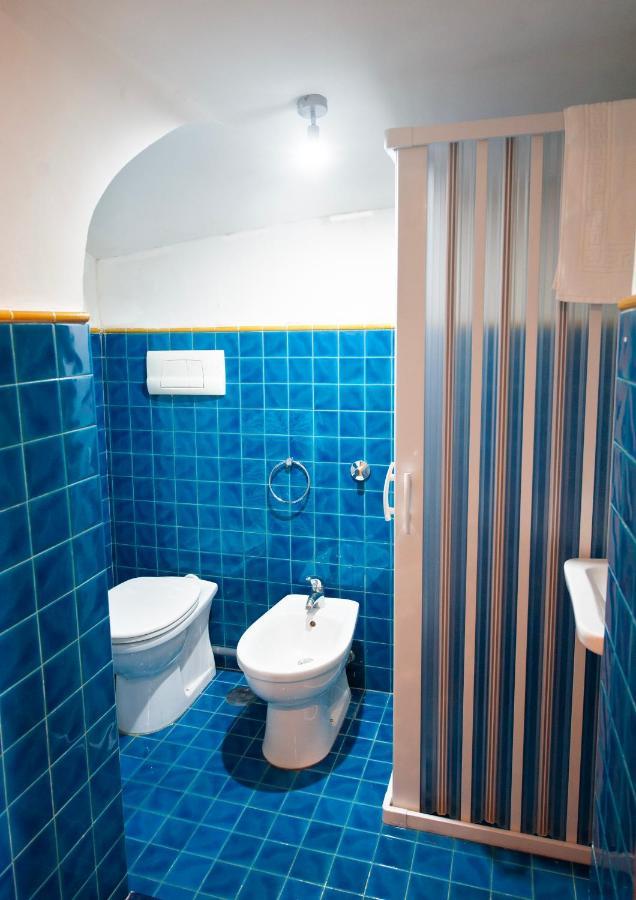 Casa "Positano" Da Ely - Salerno Centro Con Self Check-Inアパートメント エクステリア 写真