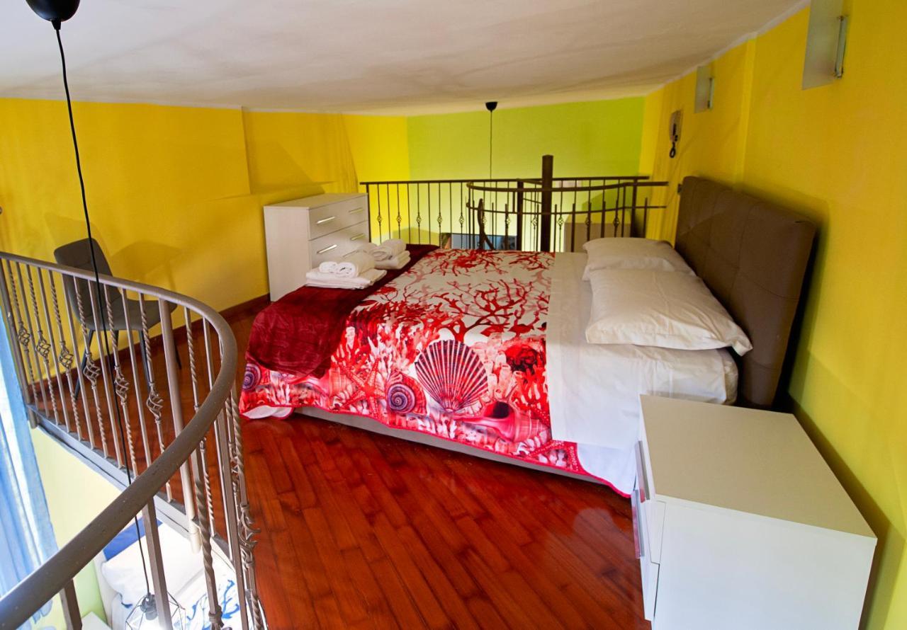 Casa "Positano" Da Ely - Salerno Centro Con Self Check-Inアパートメント エクステリア 写真
