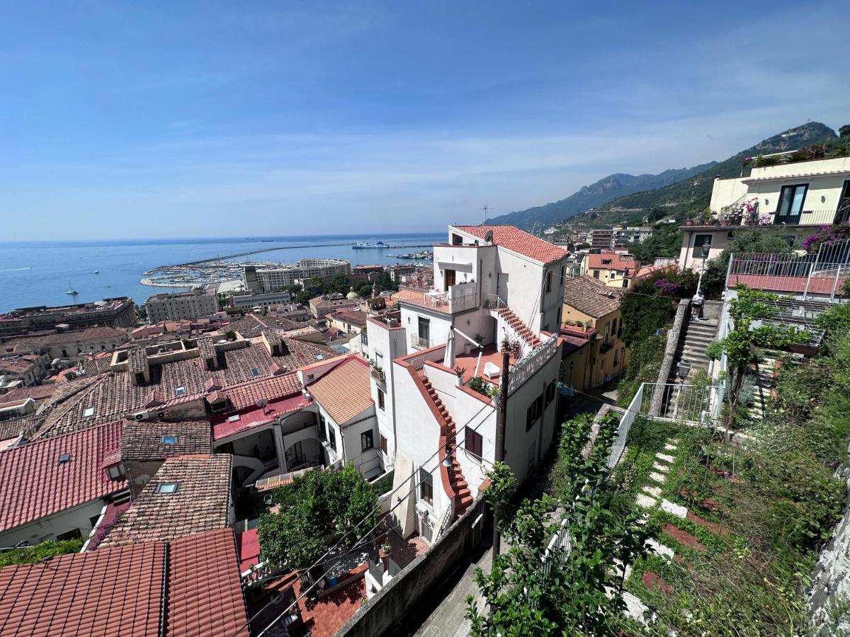 Casa "Positano" Da Ely - Salerno Centro Con Self Check-Inアパートメント エクステリア 写真